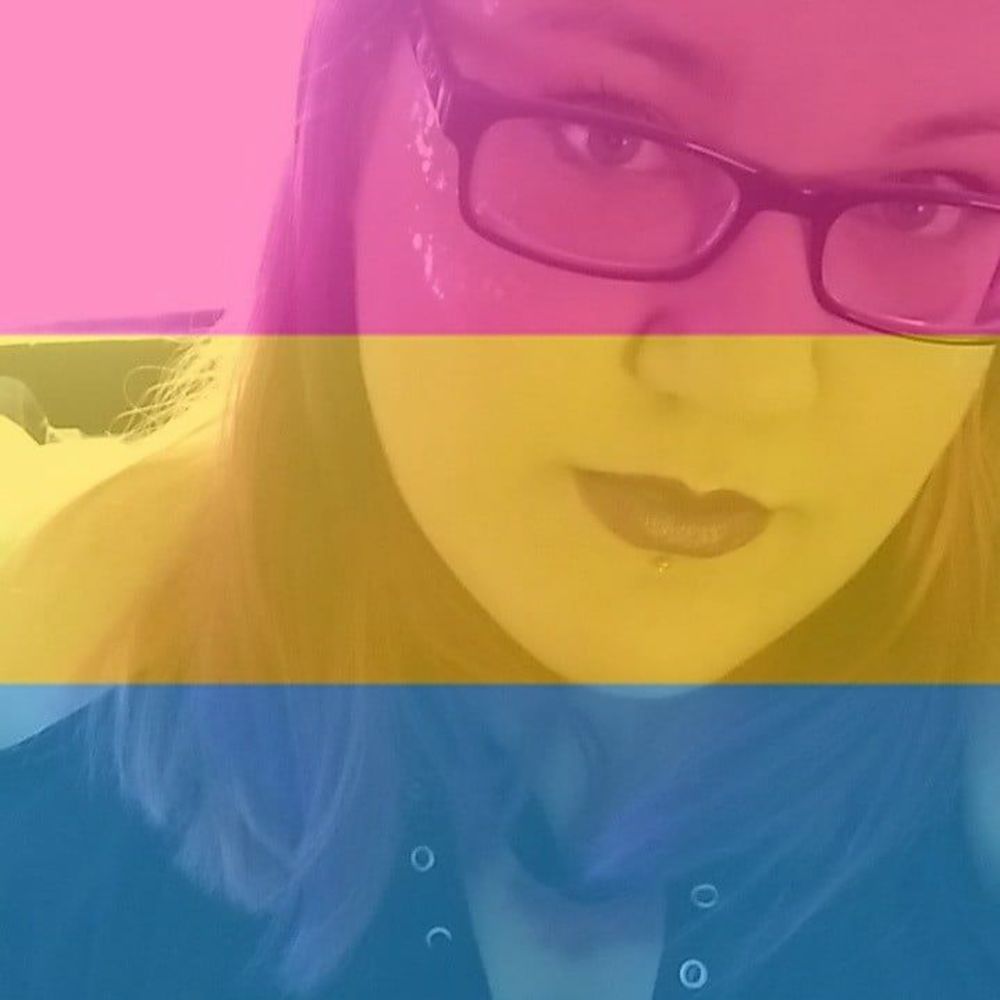 Meet your Posher, Laurel